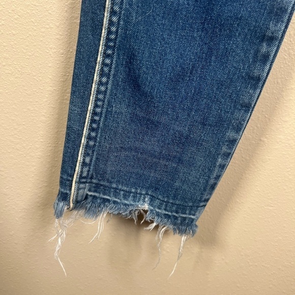 AMO Babe Old School Raw Hem Jeans Size 26 - Picture 4 of 9